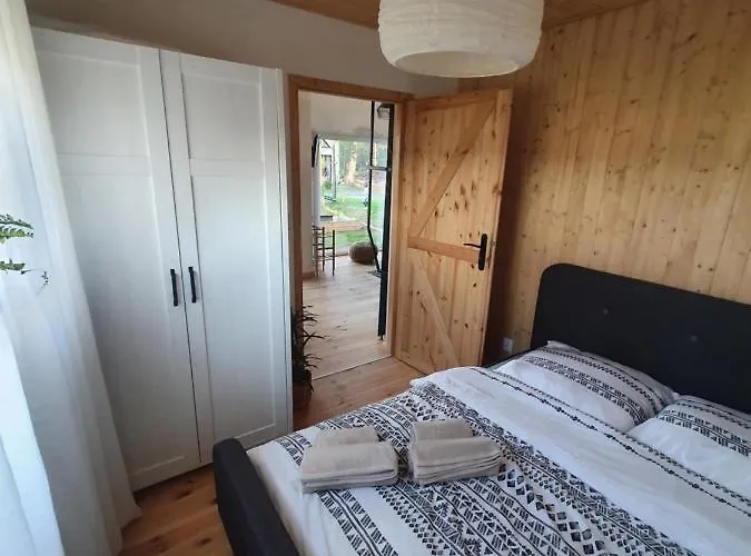 Semesterbostad Letniskowe Lesne Nad Jeziorem Wdzydzkim Basen Sauna Balia Borsk